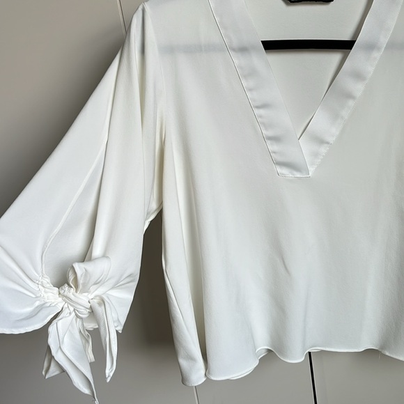 3/4 sleeve blouse - Picture 2 of 2